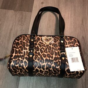 Betsey Johnson XOKIAN Leopard Print E/W Shoulder Bag With Heart Accents NWT